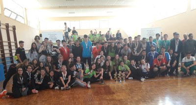 Foto de familia de todos los participantes