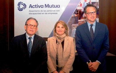 De izquierda a derecha (en la presentación del informe), Josep Nogués, Lourdes Meléndez y Fernando Riaño