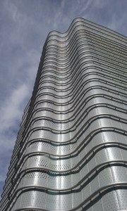 Torre ILUNION, en Madrid, donde tiene su sede la Correduría de Seguros del Grupo