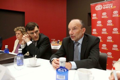 Desde la izquierda, Teresa Palahí, Alberto Durán y Ramón Tejedor, en la clausura del acto