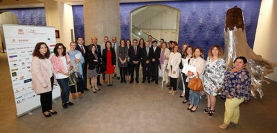Foto de familia de los participantes en la jornada