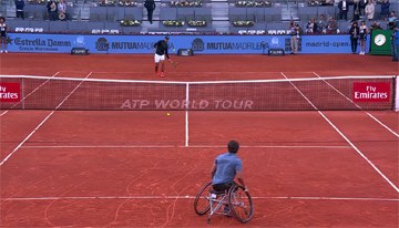 Un momento del peloteo entre Nadal y Caverzaschi 