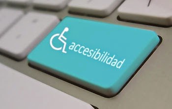 Teclado de ordenador con la tecla "accesibilidad"
