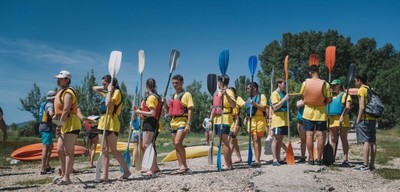 Integrantes del campus aprenden los fundamentos para practicar la navegación en canoa
