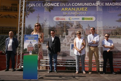 La vicepresidenta de la ONCE, Patricia Sanz, se dirige a los congregados en el acto institucional del Día de la ONCE en Aranjuez