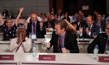 Parsons saluda al ser ovacionado tras proclamarse su nominación