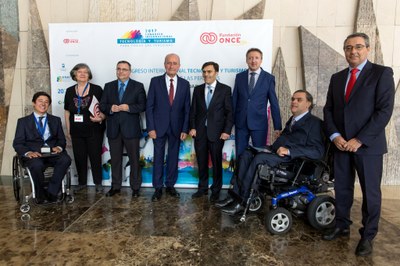 Foto de familia de las máximas autoridades que inauguraron el Congreso el día 27 de septiembre