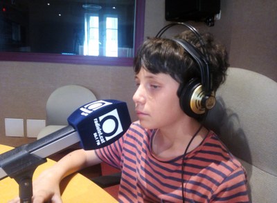 Pere Ribes al micrófono de Radio Olot