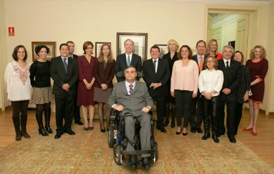Foto de familia de los participantes en el encuentro en representación de ONCE, su Fundación y Microsoft