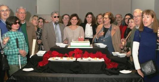 La tarta del 25 aniversario del Museo Tiflológico y algunos invitados