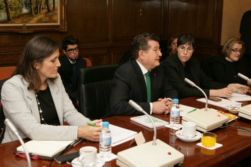 Ángel Sánchez saluda y abre el Patronato de FOAL en la sede de la Dirección General de la ONCE 