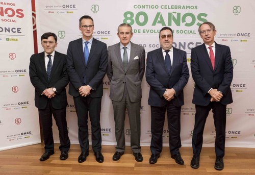 De izquierda a derecha: Alberto Durán, vicepresidente de Fundación ONCE, Fernando Riaño, Así Martín, Miguel Carballeda y José Antonio Vera
