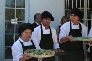 Jóvenes con discapacidad trabajadores del sector de hostelería