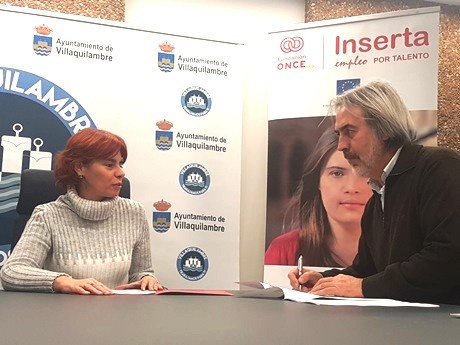 Virginia Carcedo y Miguel Ángel Diez de Celis durante la firma del acuerdo