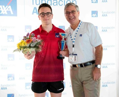 Ariel Schrenk, junto al director de Fundación AXA, Jean-Paul Rignault