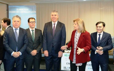 El secretario de Estado para la Seguridad Social, Tomás Burgos (izquierda), junto a Alberto Durán (derecha), la ministra Báñez, el presidente de Renault-España y el delegado de la ONCE castellanoleonesa