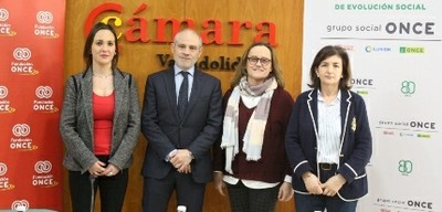 Foto familia presentación Gameland
