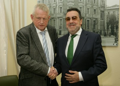 Gein Jensen y Miguel Carballeda Gein Jensen y Miguel Carballeda
