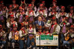 El coro Los Chimenea, con su premio