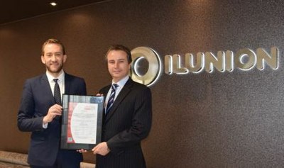 Entrega del certificado de Bureau Veritas