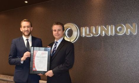 Entrega del certificado de Bureau Veritas