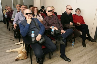 Un grupo de mayores afiliados acude a una de las conferencias en el transcurso de las jornadas