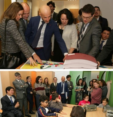 Dos momentos de la visita al centro escolar