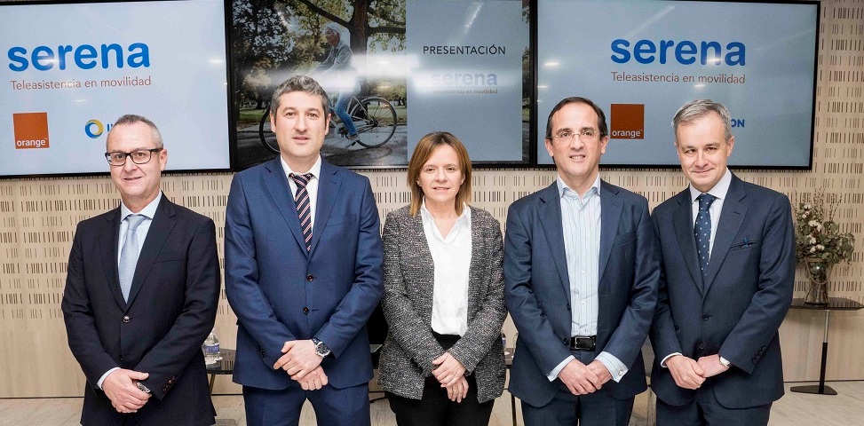 Foto de familia de la presentación de Serena