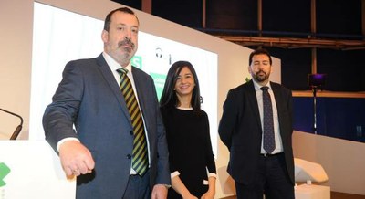 De izda. a dcha., Antonio Blanes, Estíbaliz Ochoa  y David Zanoletty 