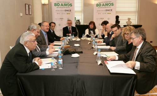 El jurado en pleno, durante su reunión para emitir el fallo