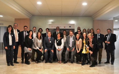 Foto de familia de los representantes de las empresas junto a los de la ONCE y de Inserta-Fundación ONCE