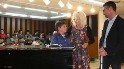 Grabación, en la Casa de la Festa de Elche, del programa España Directo con participación de los alumnos afiliados