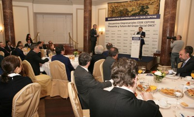 Alberto Durán durante su presentación ante numerosos asistentes de Cepyme y CEOE