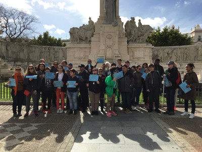 Ante el monumento a la Constitución de Cádiz