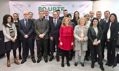 Foto de grupo de los asistentes a la jornada en Bilbao
