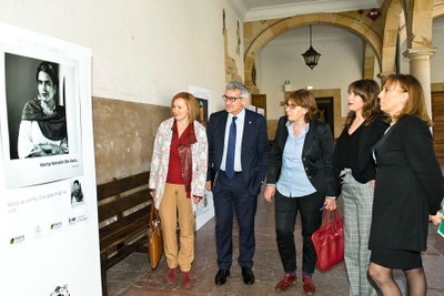Inauguración de la exposición en la Universidad de Oviedo