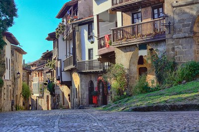 Santillana del Mar es uno de los pueblos medievales más hermosos de Cantabria