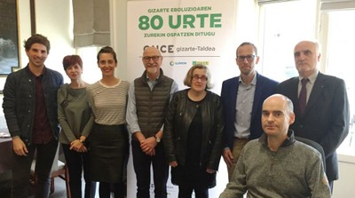 Foto de familia de los miembros del Jurado de los Premios Solidarios ONCE Euskadi 2018