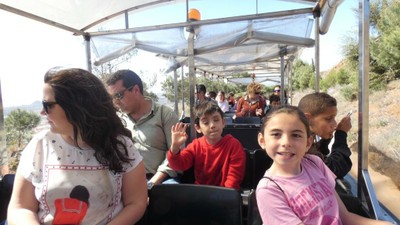 Viajando en el tren hasta la entrada de la mina