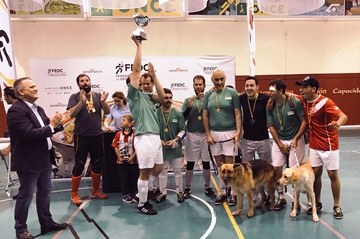 El equipo tarraconense festeja la consecución del Campeonato de España por tercer año consecutivo