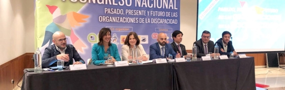 Mesa presidencial del Congreso en la jornada de clausura