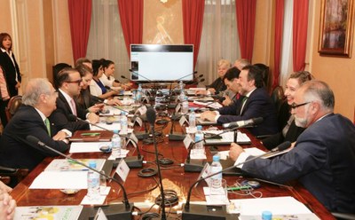 Momento del encuentro en la Sala Concordia del Consejo General de la ONCE