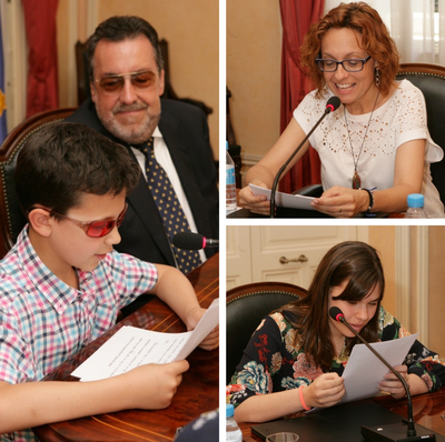A la izqiuierda José Manuel junto a Miguel Carballeda. A la derecha Natalia Losse, arriba, y Ángela González