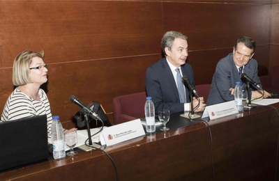 De izquierda a derecha: Pilar Díaz, Rodríguez Zapatero y Abel Caballero