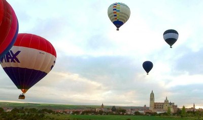 Globos aerostáticos sobre Toledo