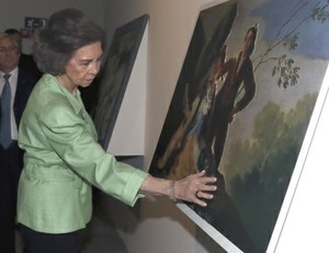 La Reina Sofía en su visita a la VII Bienal de Arte (Foto: Casa Real)