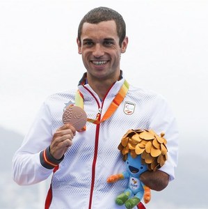 Jairo Ruiz con su medalla de bronce en Río 2016