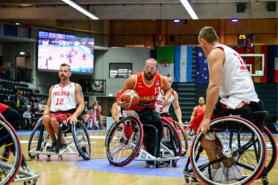 Disputa del último partido de la selección de baloncesto masculina