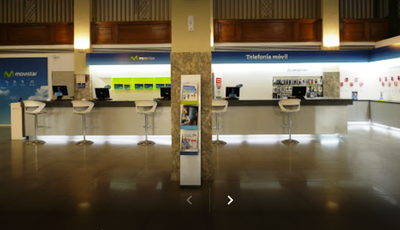 Interior de la tienda de Movistar en el Paseo de la Independencia de Zaragoza