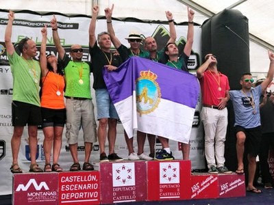 Podio de la clasificación final de temporada del Circuito de carreras por montaña 